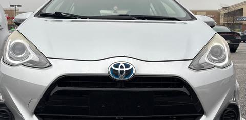 Toyota Prius c 2015