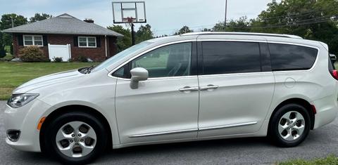 Chrysler Pacifica 2017