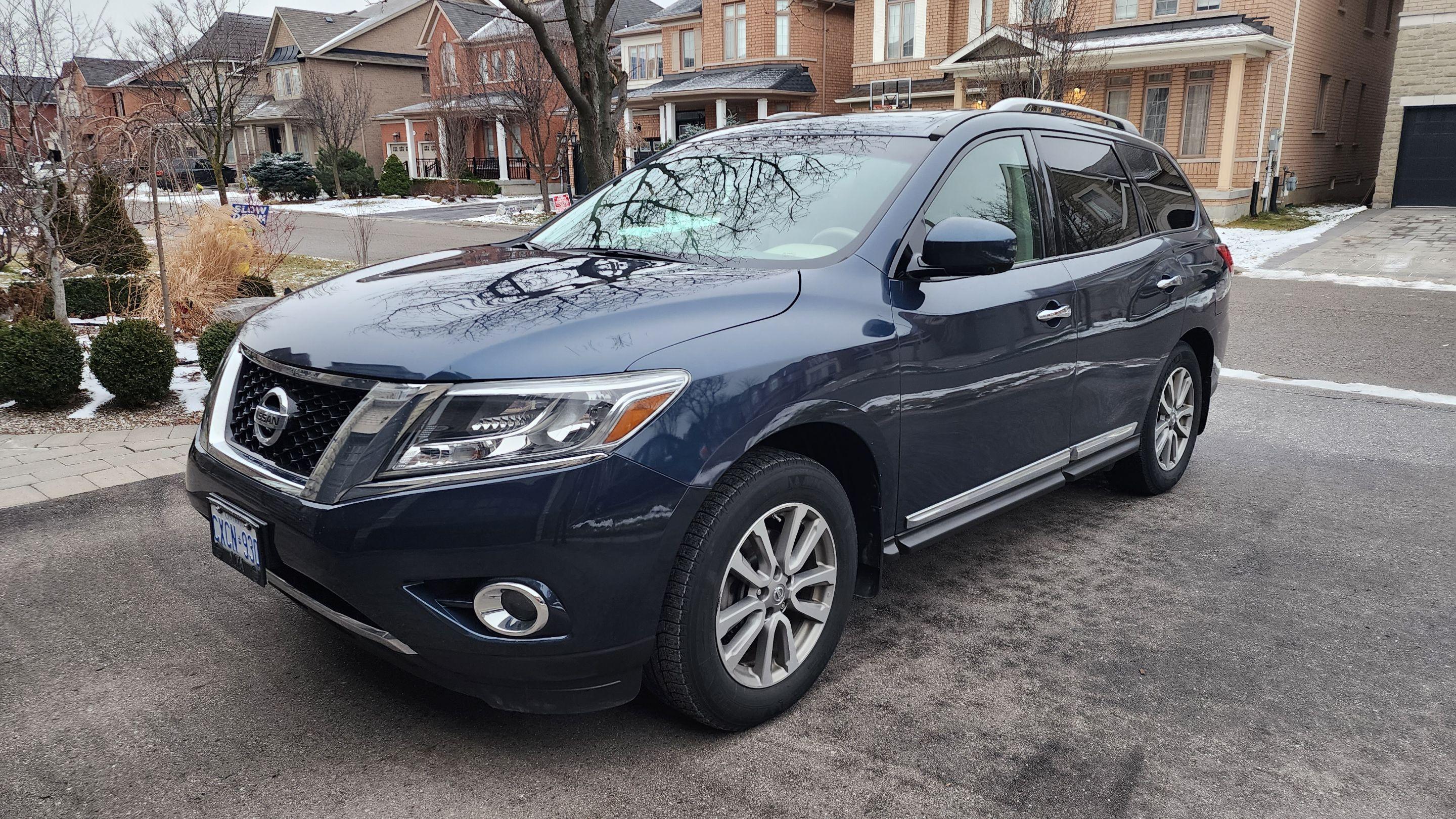 Nissan Pathfinder 2015 in Vaughan, ON