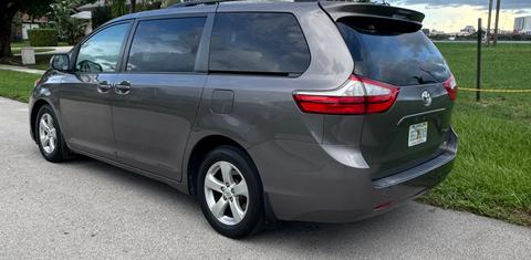 Toyota Sienna 2015