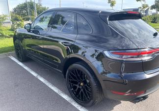 Porsche Macan car