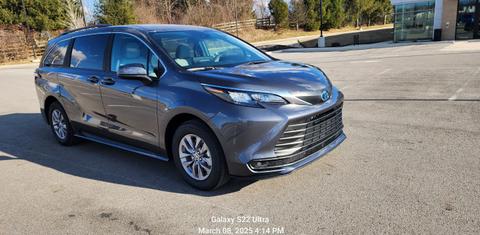 Toyota Sienna 2025