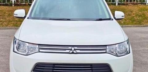 Mitsubishi Outlander 2015