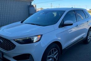 Ford Edge car