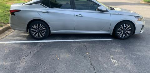 Nissan Altima 2023