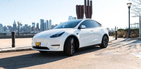Tesla Model Y 2024