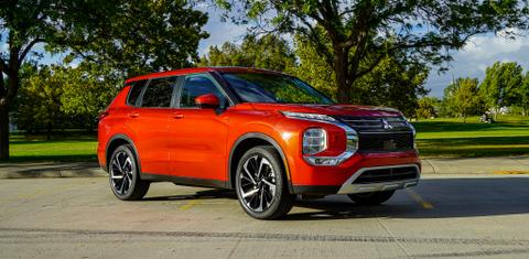 Mitsubishi Outlander 2023