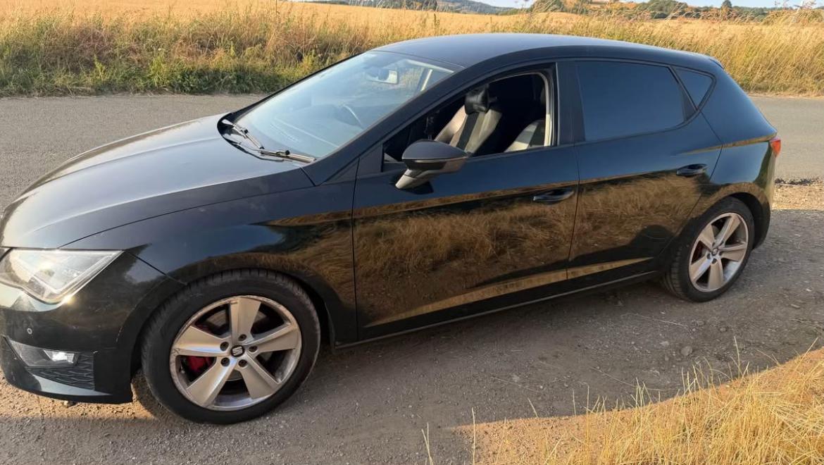 Seat Leon 2016 in Otley