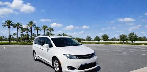 Chrysler Pacifica 2017