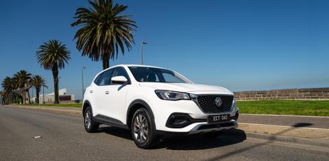 MG HS 2022