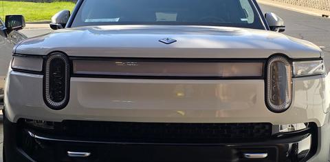 Rivian R1S 2023