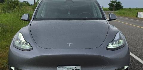 Tesla Model Y 2025