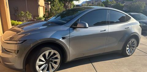 Tesla Model Y 2026