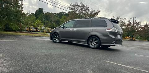 Toyota Sienna 2016