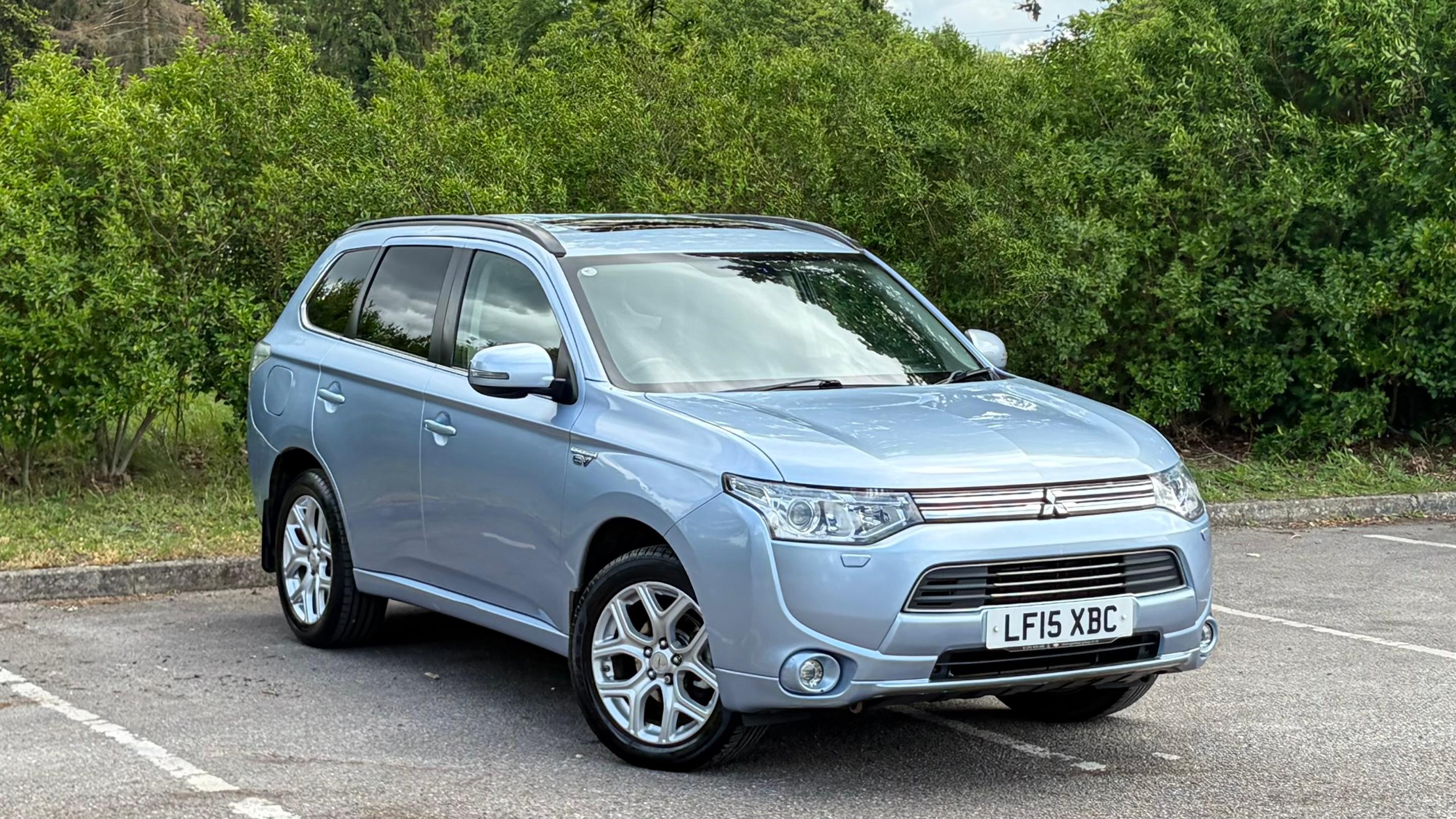 Mitsubishi Outlander 2015 in Virginia Water