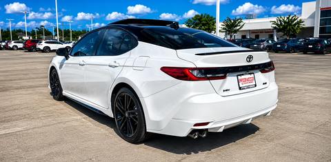 Toyota Camry Hybrid 2026