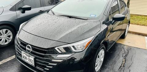 Nissan Versa 2024