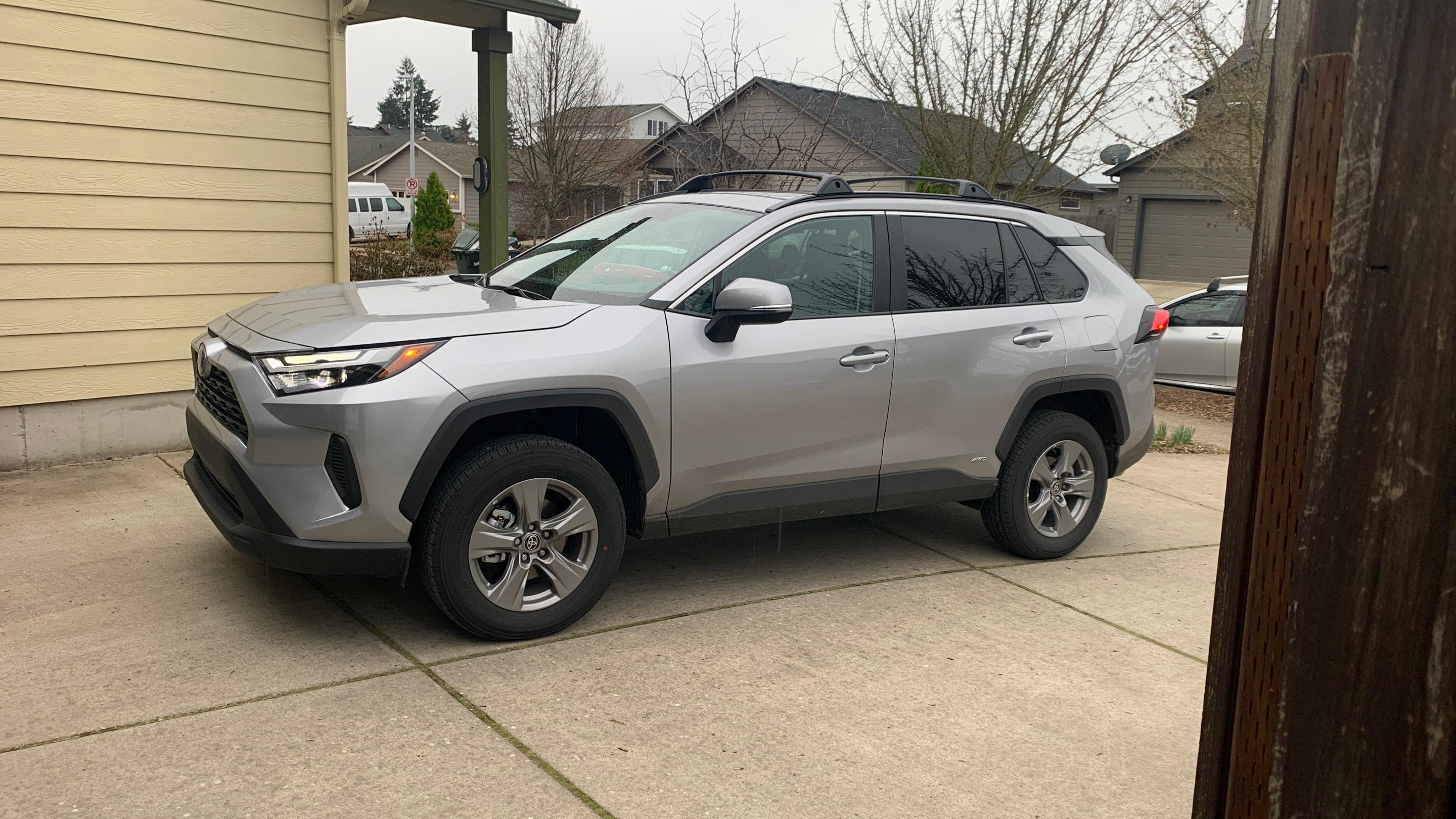Toyota RAV4 Hybrid 2024 in Eugene, OR