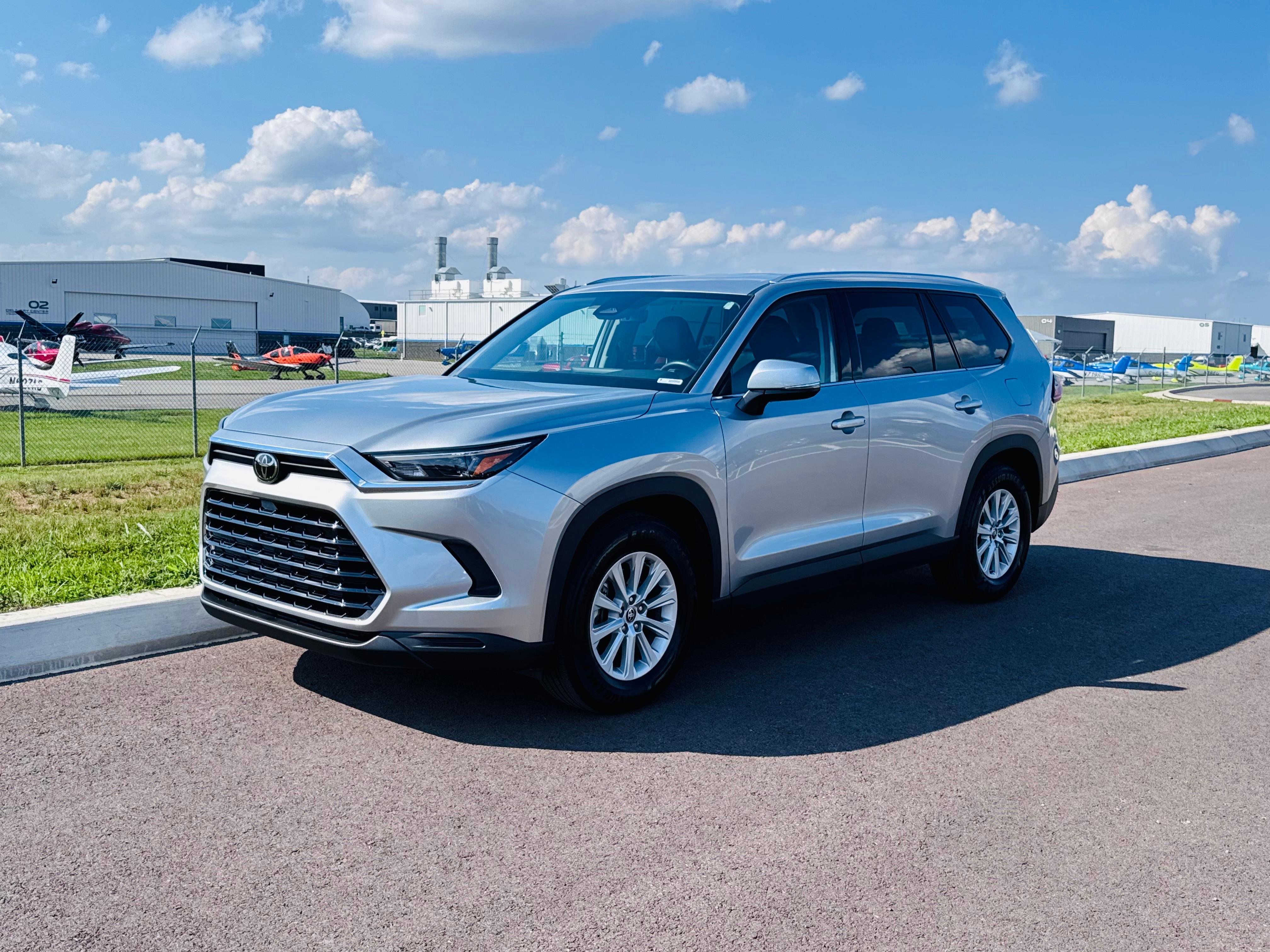 Toyota Grand Highlander 2025 in Sevierville, TN