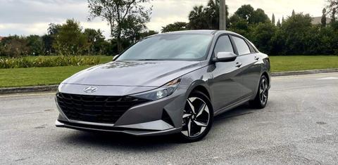 Hyundai Elantra 2023