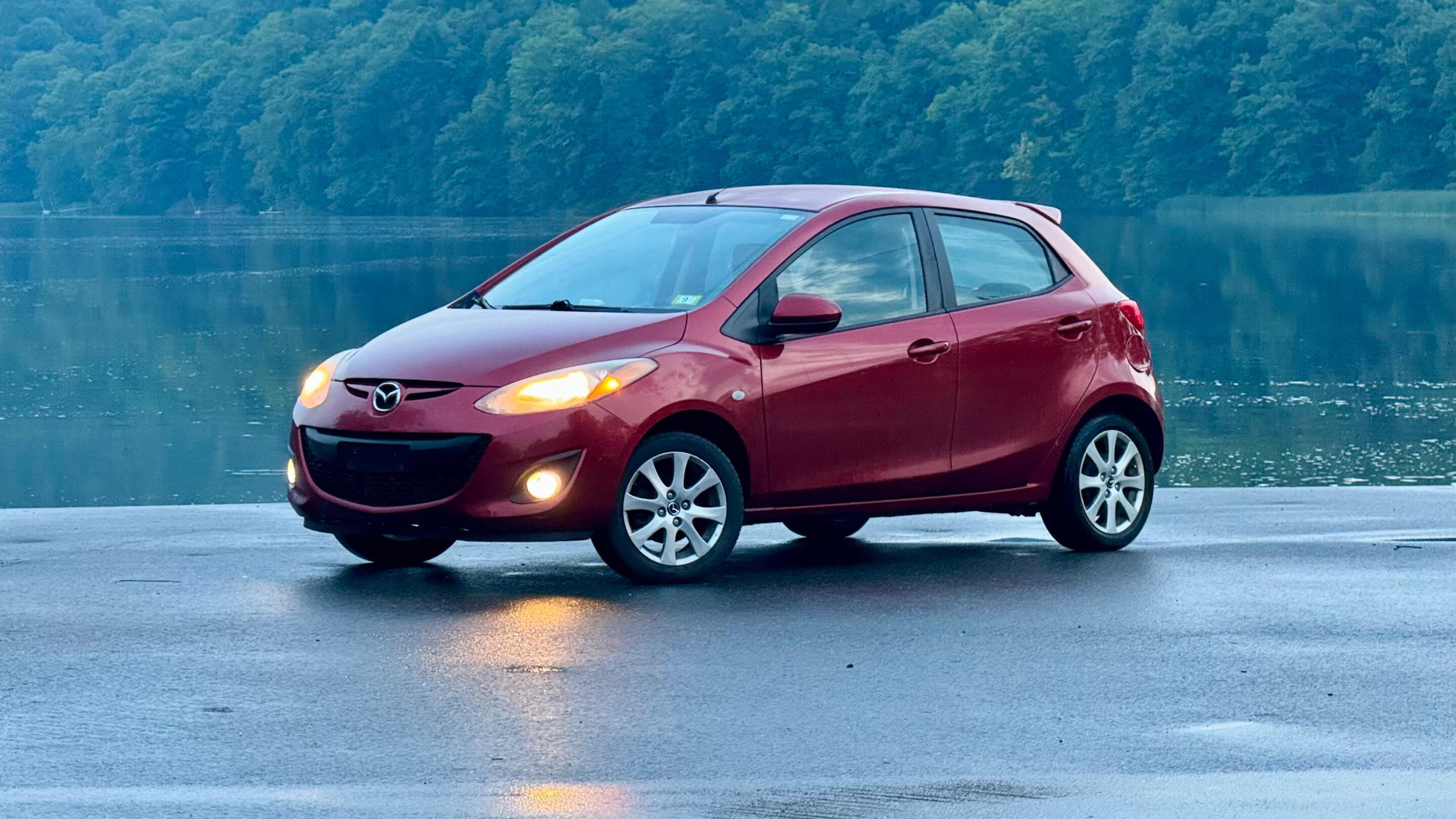 Mazda Mazda2 2014 in Garden City Park, NY