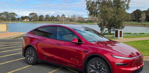 Tesla MODEL Y 2026