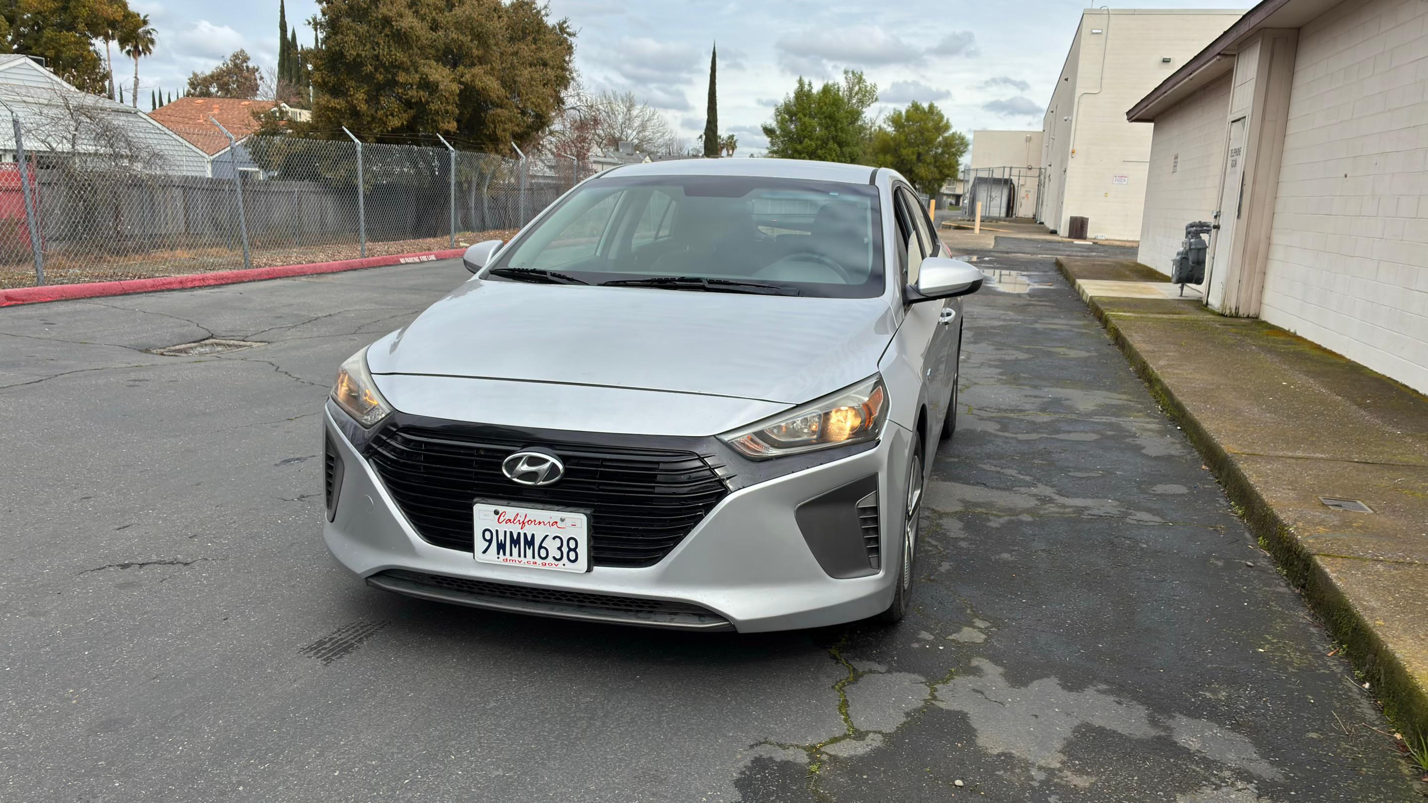 Hyundai Ioniq Hybrid 2017 in Sacramento, CA