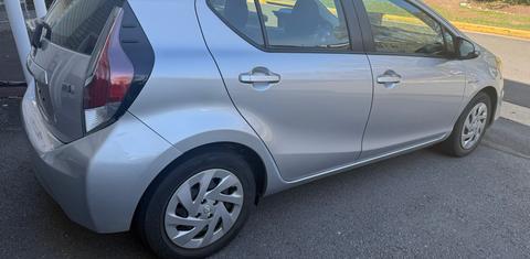 Toyota Prius c 2016