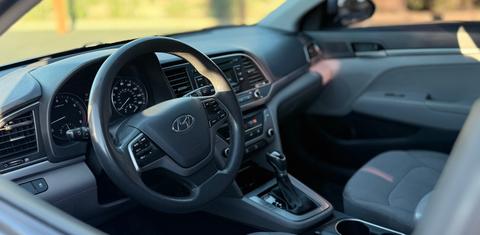 Hyundai Elantra 2017