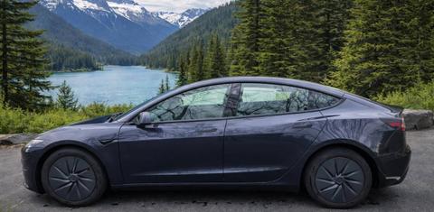 Tesla Model 3 2025