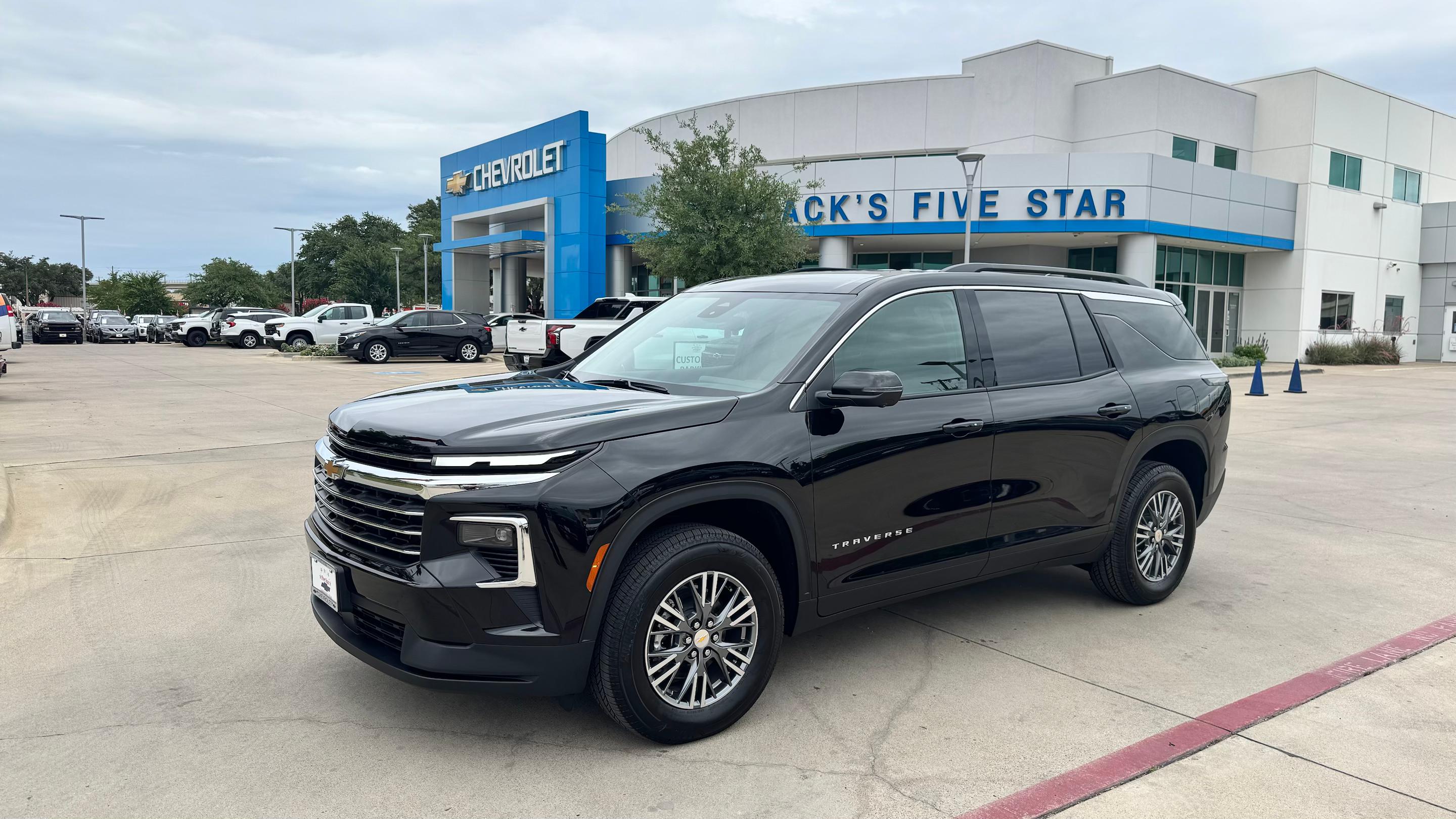 Chevrolet Traverse 2025 in Garland, TX