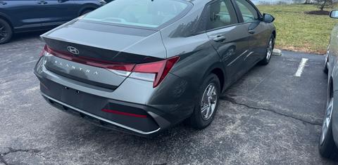 Hyundai Elantra 2025