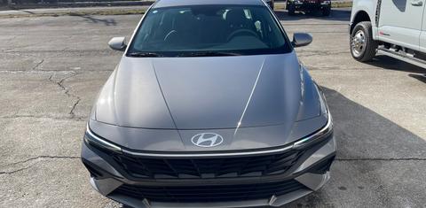Hyundai Elantra 2025