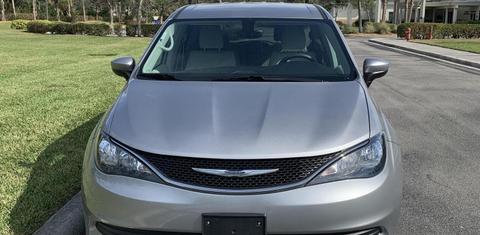 Chrysler Pacifica 2017