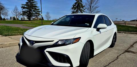 Toyota Camry Hybrid 2023
