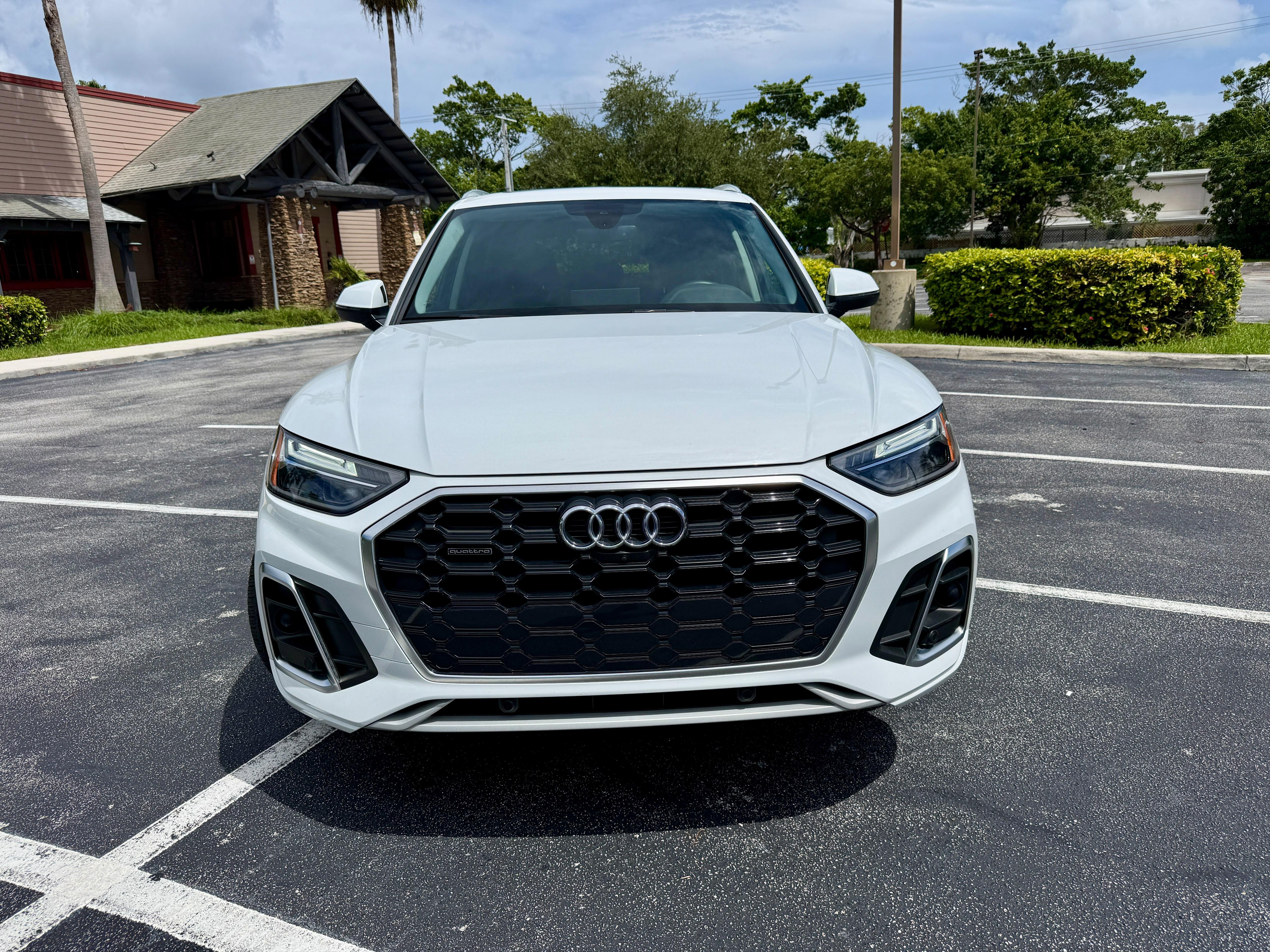 Audi Q5 2023 in Fort Lauderdale, FL