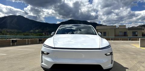 Tesla Model Y 2026