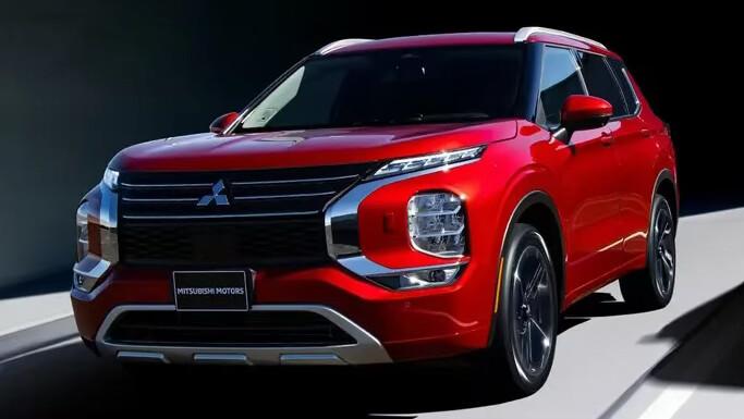 Mitsubishi OUTLANDER 2024 in Marsfield
