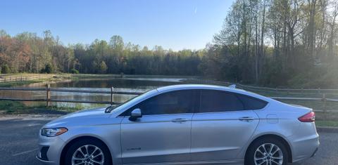 Ford Fusion Hybrid 2019