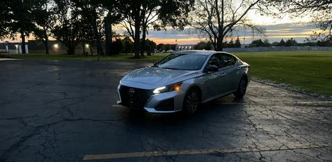 Nissan Altima 2025