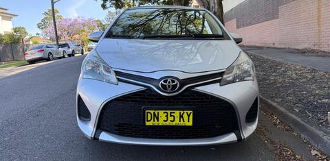 Toyota YARIS 2015