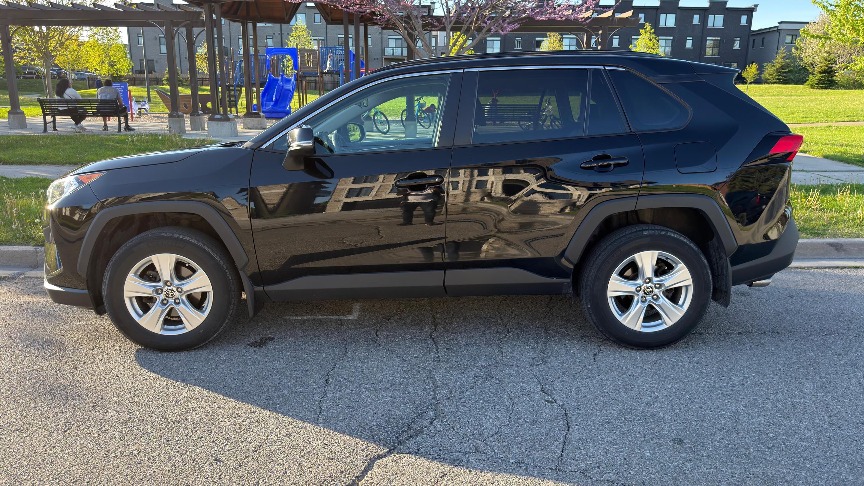 Toyota RAV4 2021 à Pickering, ON