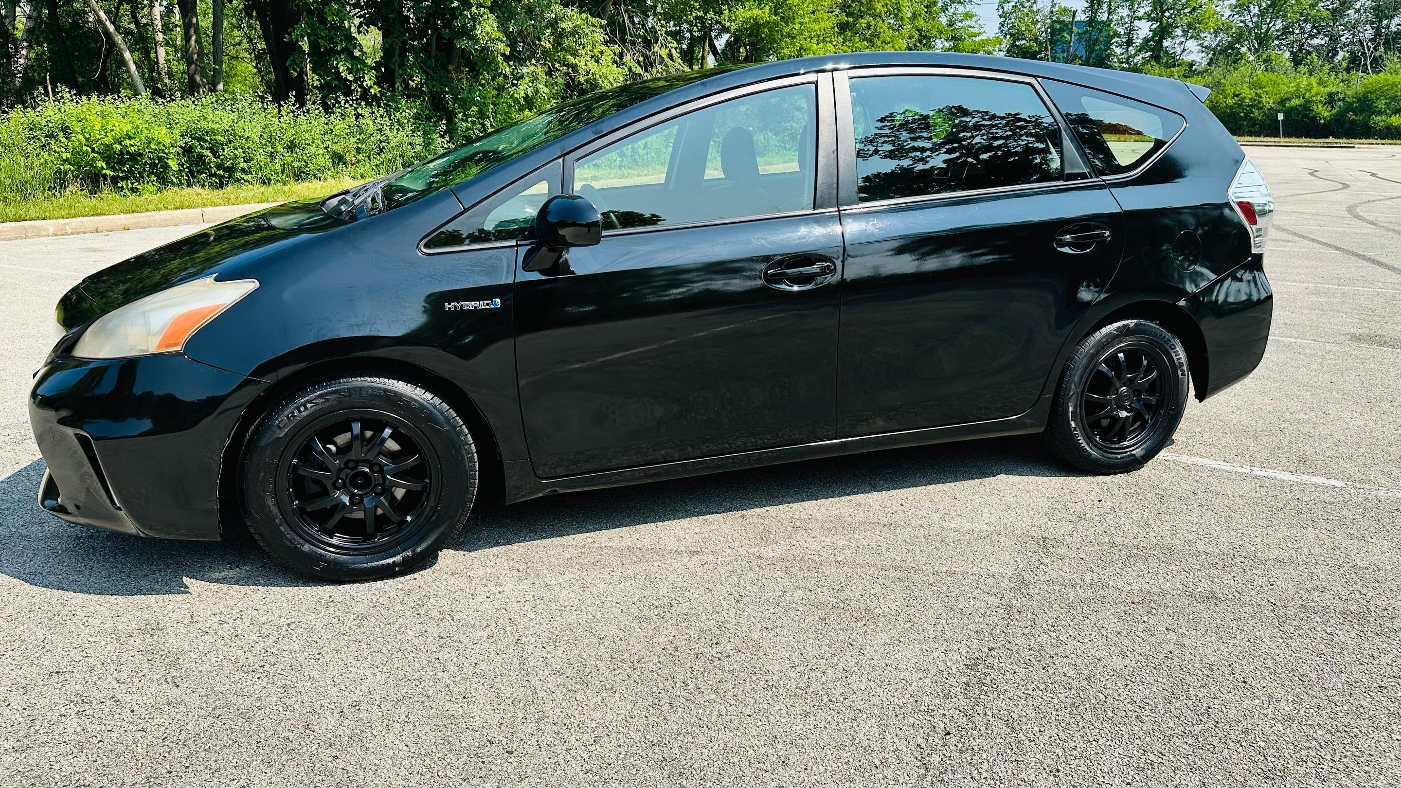 Toyota Prius v 2014 rental in Roselle, IL by Bluelake auto rental