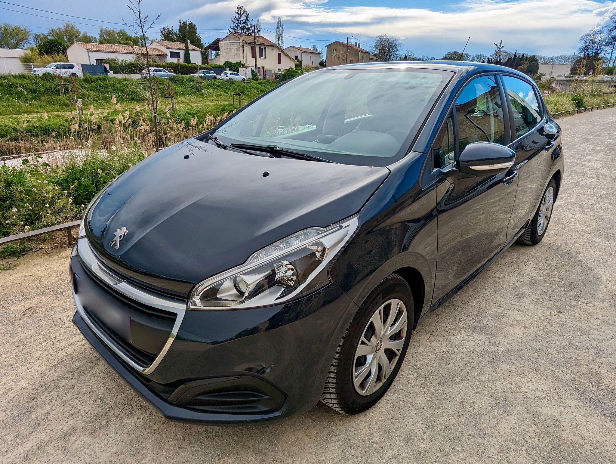 Peugeot 208 2019 à Béziers