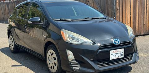Toyota Prius c 2016