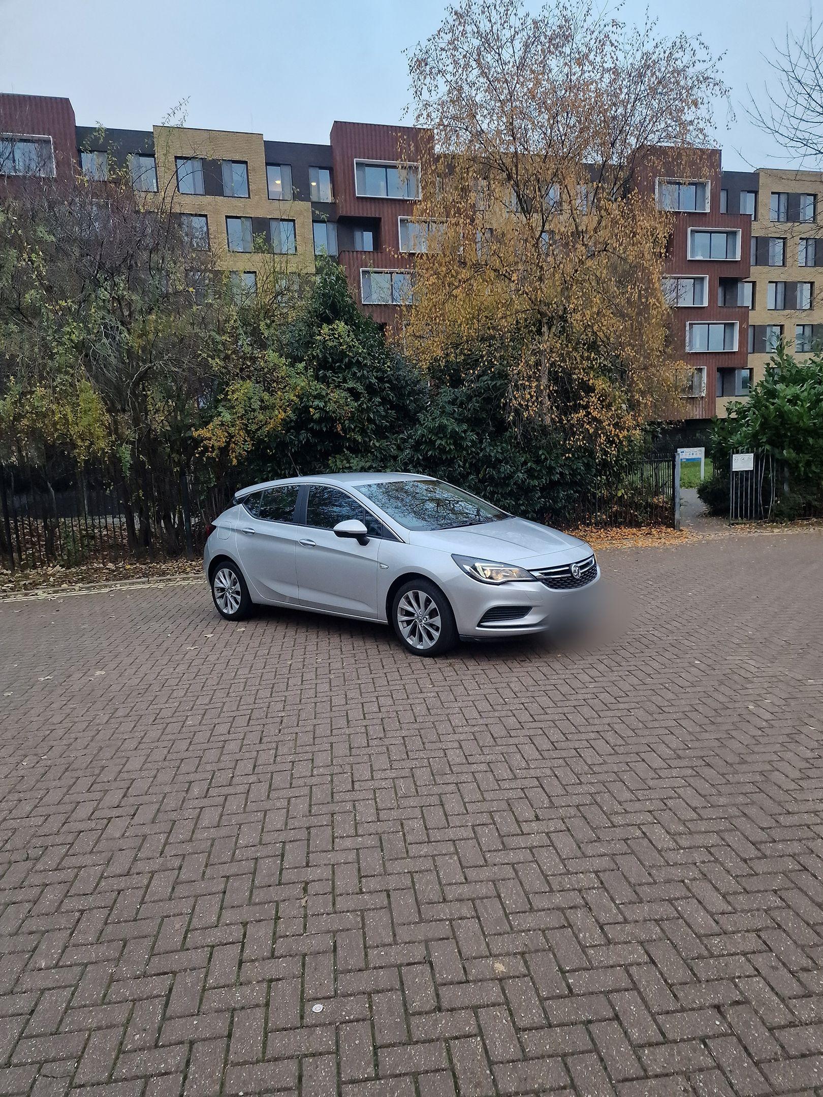 Vauxhall Astra 2018 à London