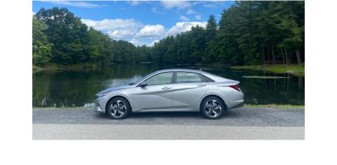 Hyundai Elantra 2023