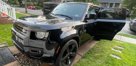 Land Rover Defender 2024