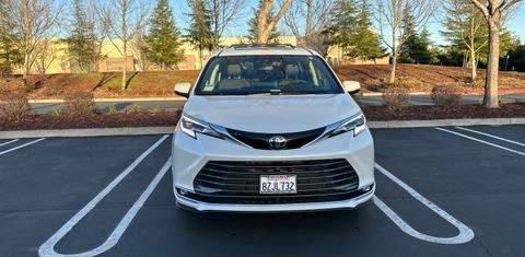 Toyota Sienna 2022