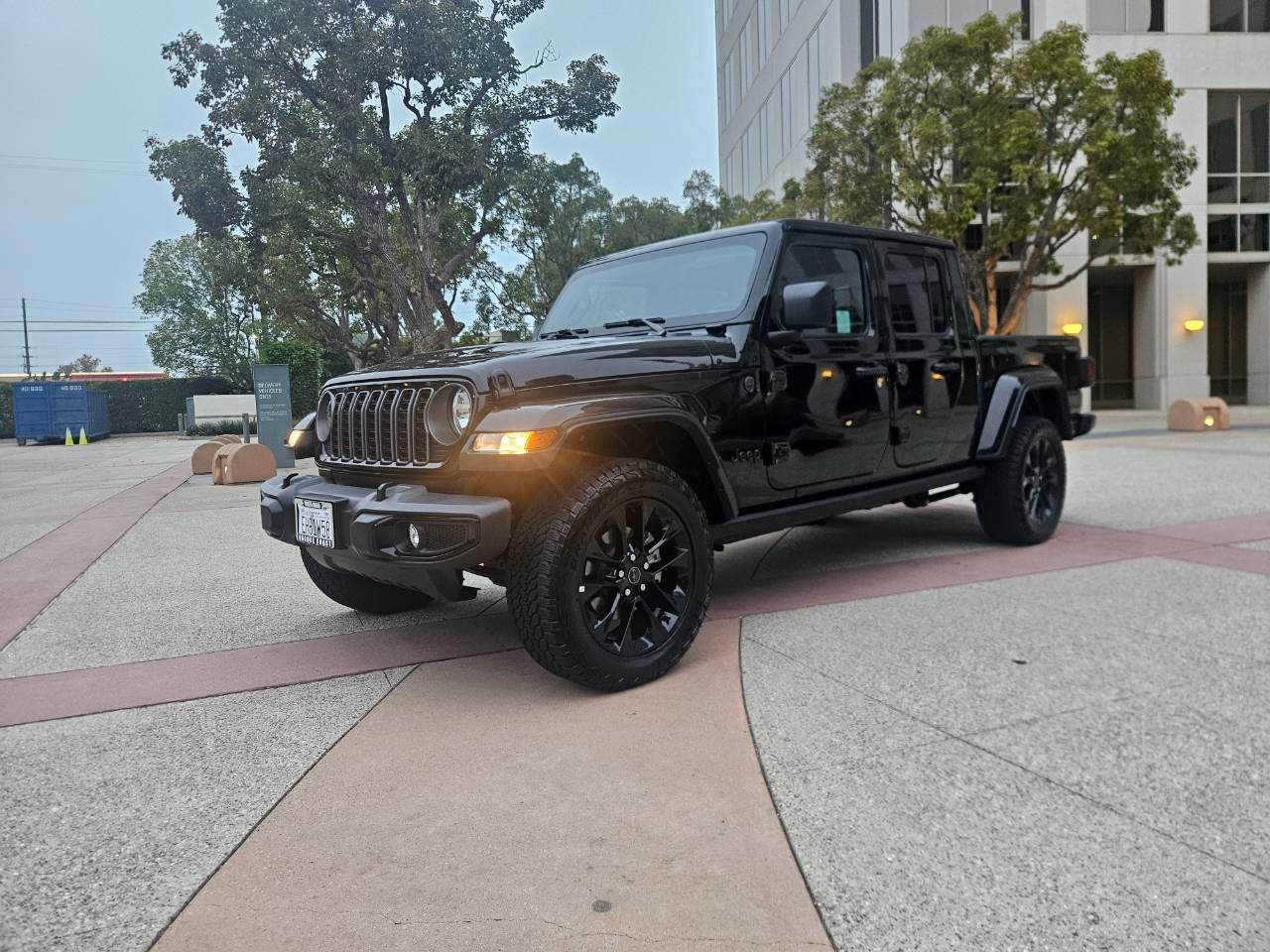 Jeep Gladiator 2025 in Tustin, CA